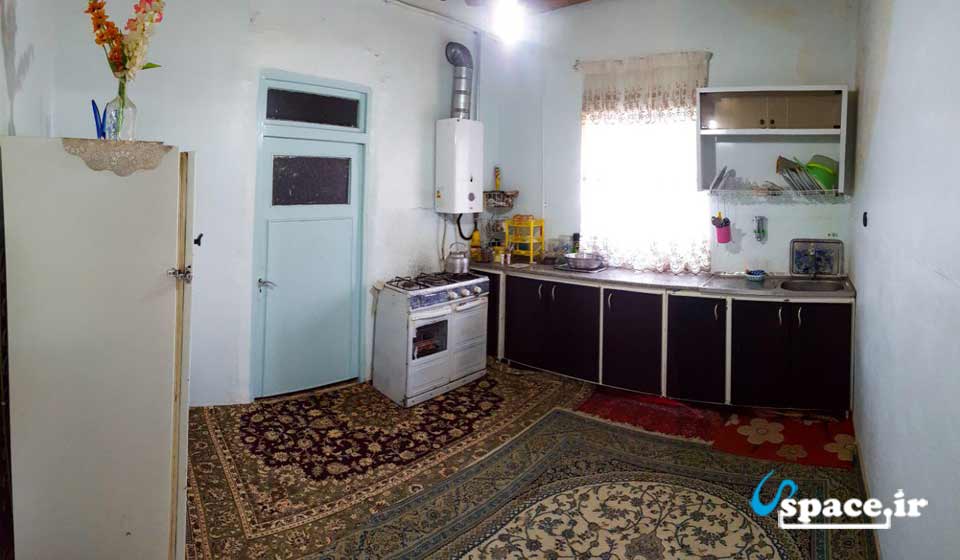 نمای آشپزخانه اقامتگاه بوم گردی اسپیگیره - روستای ابر - شاهرود - سمنان